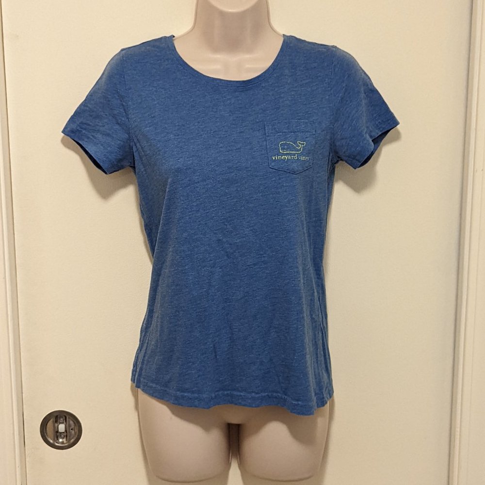 Women's Vineyard Vines Blue Tee with pocket Size XS with Whale